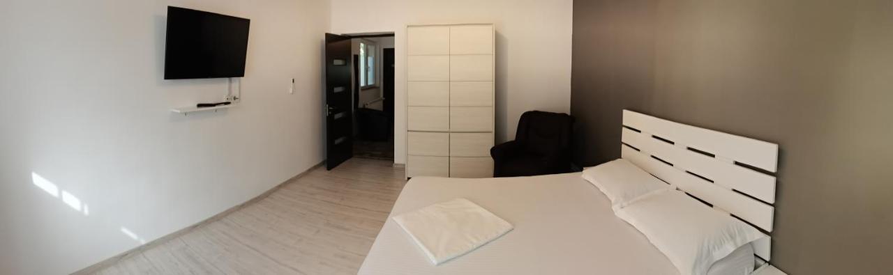 Carla'S Place Ap 2 أرادايا المظهر الخارجي الصورة